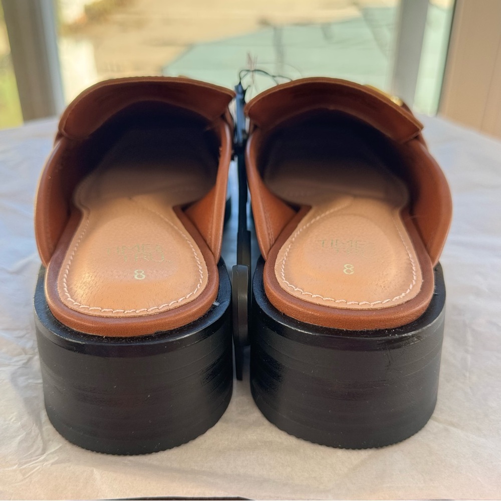Time & Tru Women's Brown Loafer Mules Size 8 Memory Foam Slip On Gold Hardware - Picture 5 of 14